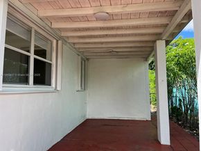 926 NW 24th Ct, Miami FL 33125