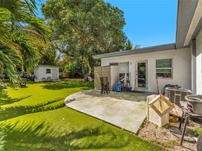 860 NE 142nd St, North Miami FL 33161