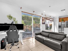 220 SW 87th Ct 0, Miami FL 33174