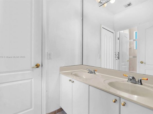 220 SW 87th Ct 0, Miami FL 33174