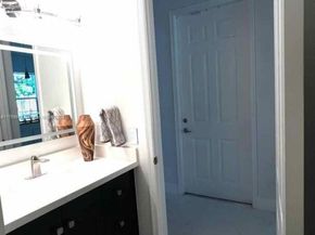 6923 Julia Gardens Dr, Coconut Creek FL 33073