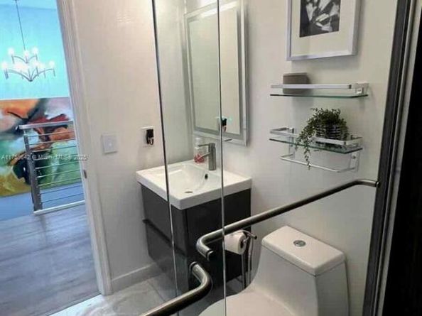 6923 Julia Gardens Dr, Coconut Creek FL 33073