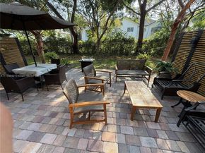 6923 Julia Gardens Dr, Coconut Creek FL 33073