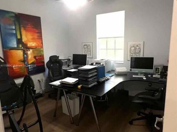 6923 Julia Gardens Dr, Coconut Creek FL 33073