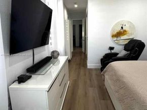 6923 Julia Gardens Dr, Coconut Creek FL 33073