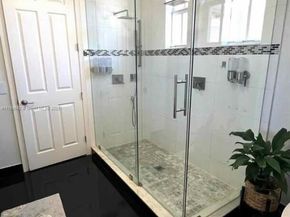 6923 Julia Gardens Dr, Coconut Creek FL 33073