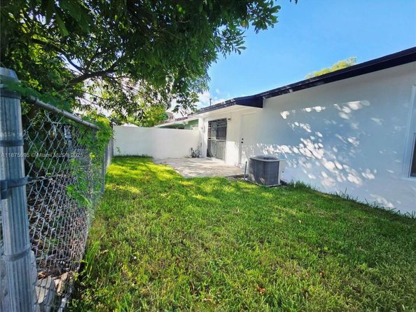 19585 NW 29th Ct, Miami Gardens FL 33056