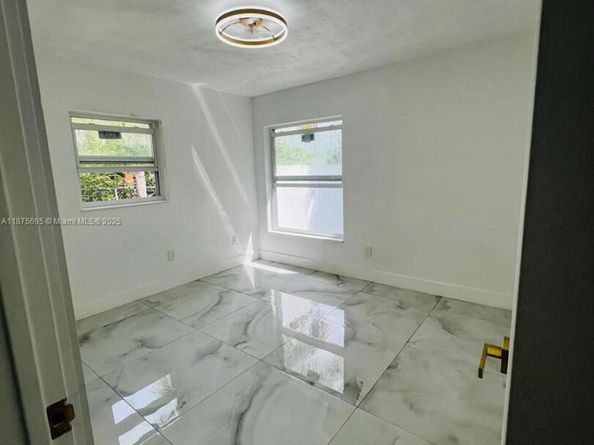 19585 NW 29th Ct, Miami Gardens FL 33056