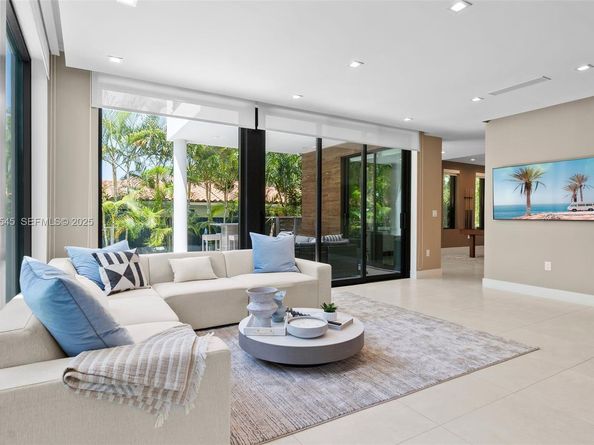 4740 Alton Rd, Miami Beach FL 33140