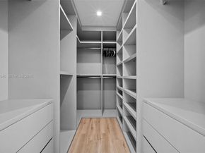 4740 Alton Rd, Miami Beach FL 33140