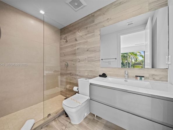 4740 Alton Rd, Miami Beach FL 33140