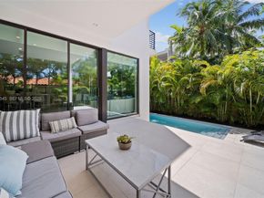 4740 Alton Rd, Miami Beach FL 33140