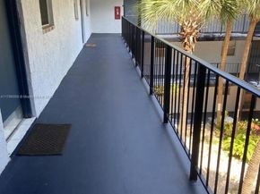 2860 Somerset Dr 317K, Lauderdale Lakes FL 33311