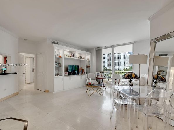 888 Brickell Key Dr 500, Miami FL 33131