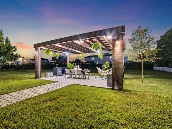 5000 SW 159th Ave, Southwest Ranches FL 33331