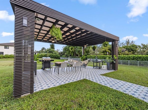 5000 SW 159th Ave, Southwest Ranches FL 33331