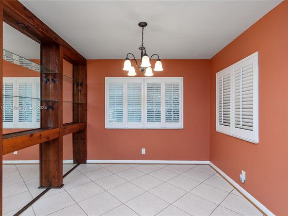 9360 S Chelsea Dr S, Plantation FL 33324