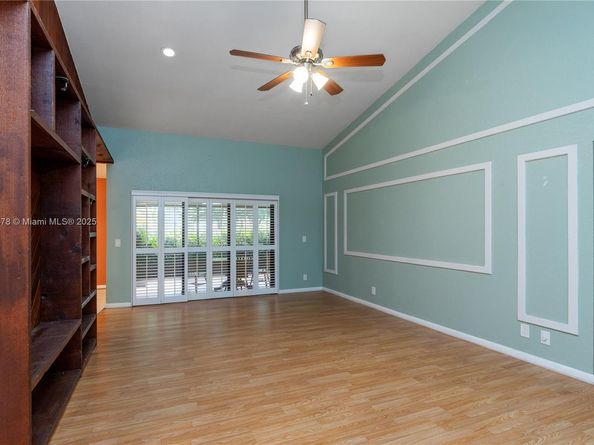 9360 S Chelsea Dr S, Plantation FL 33324