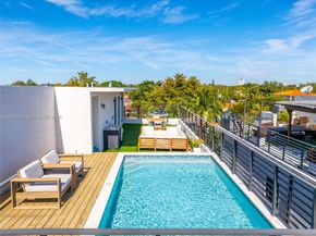 3061 SW 21st Ter 3061, Miami FL 33145