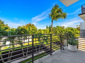 3061 SW 21st Ter 3061, Miami FL 33145