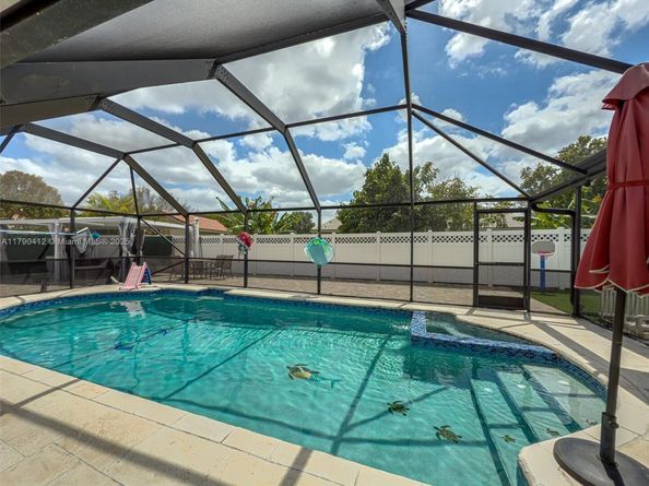 1260 NW 112th Way, Coral Springs FL 33071