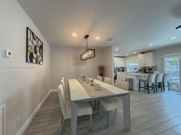 1260 NW 112th Way, Coral Springs FL 33071