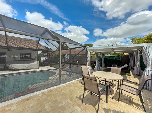 1260 NW 112th Way, Coral Springs FL 33071