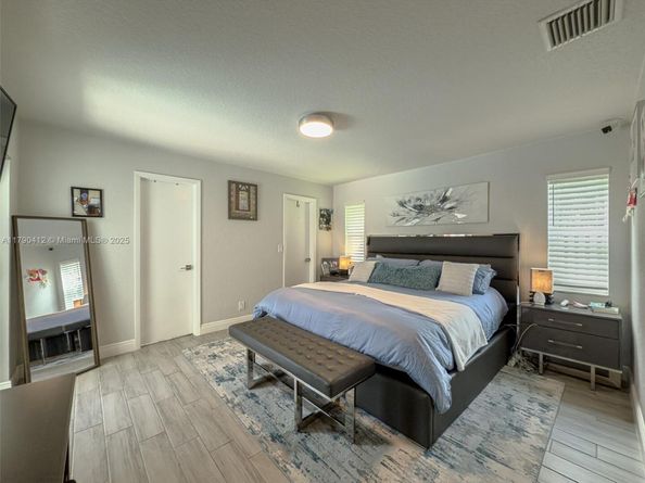 1260 NW 112th Way, Coral Springs FL 33071