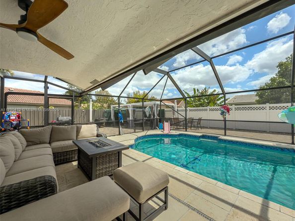 1260 NW 112th Way, Coral Springs FL 33071