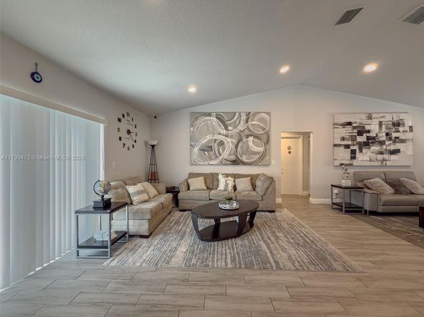 1260 NW 112th Way, Coral Springs FL 33071