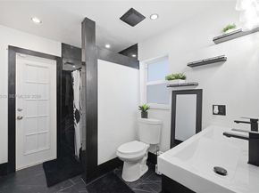 8555 NW 25th Pl, Coral Springs FL 33065