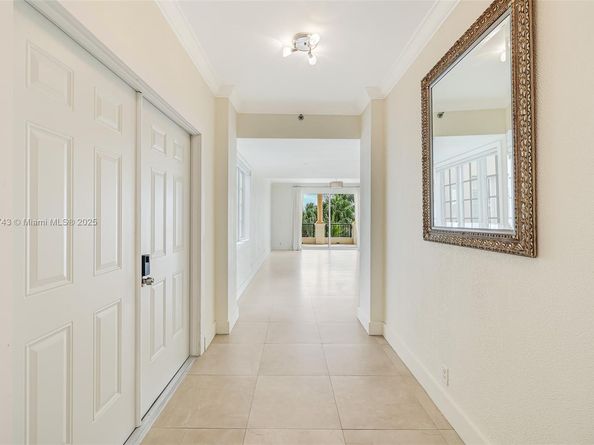 19236 Fisher Island Dr 19236, Miami Beach FL 33109