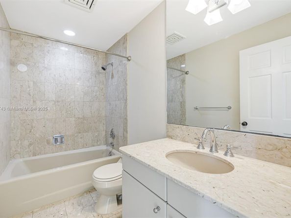 19236 Fisher Island Dr 19236, Miami Beach FL 33109