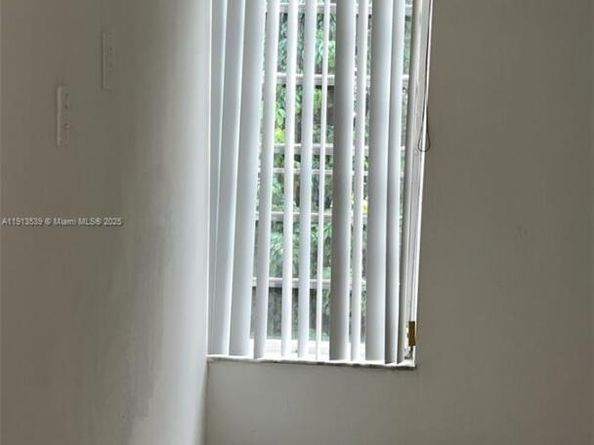 8860 Fontainebleau Blvd 403, Miami FL 33172