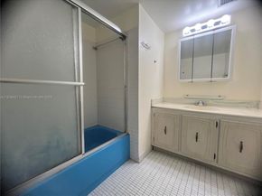 2821 N Miami Beach Blvd 2E, North Miami Beach FL 33160