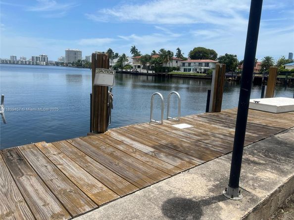 2821 N Miami Beach Blvd 2E, North Miami Beach FL 33160