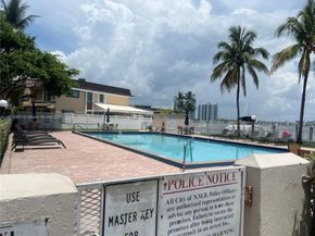 2821 N Miami Beach Blvd 2E, North Miami Beach FL 33160