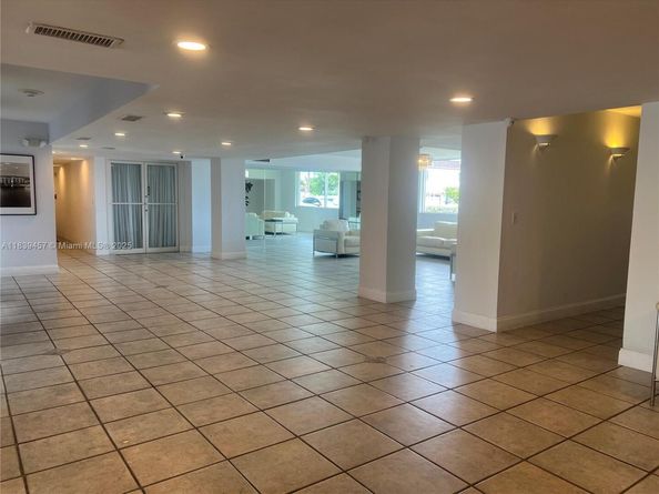 2821 N Miami Beach Blvd 2E, North Miami Beach FL 33160