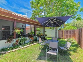 2202 Charleston, Weston FL 33326