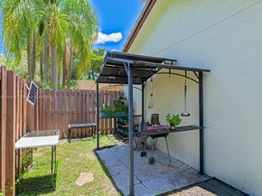 2202 Charleston, Weston FL 33326