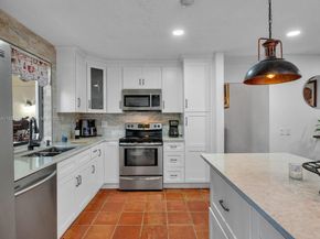2202 Charleston, Weston FL 33326
