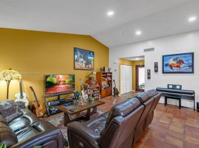 2202 Charleston, Weston FL 33326