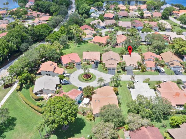 2202 Charleston, Weston FL 33326
