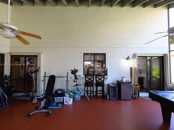 2202 Charleston, Weston FL 33326