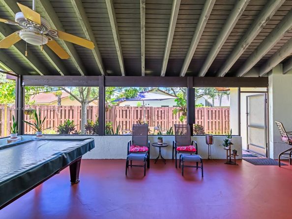 2202 Charleston, Weston FL 33326