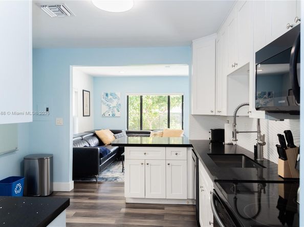 3134 Carter St, Miami FL 33133