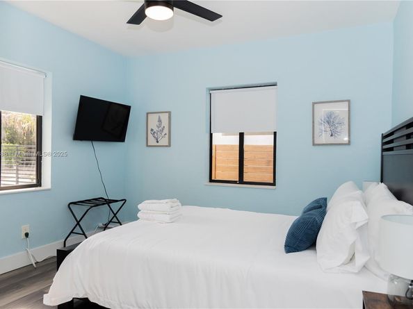3134 Carter St, Miami FL 33133