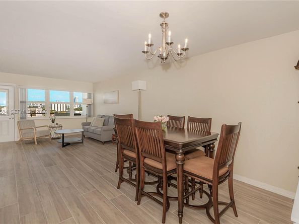 401 Golden Isles Dr 902, Hallandale Beach FL 33009