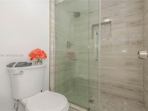 401 Golden Isles Dr 902, Hallandale Beach FL 33009