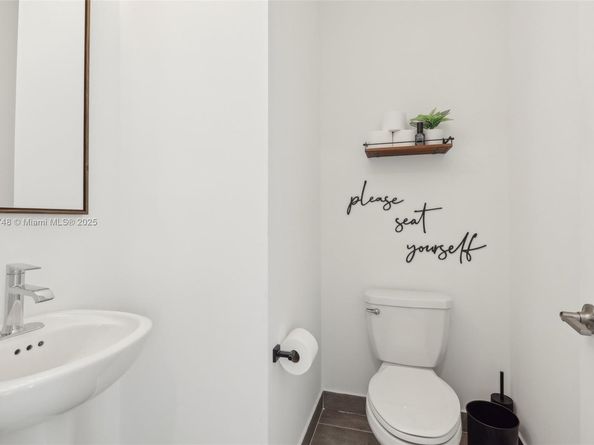 4204 Veleiros Ave, Deerfield Beach FL 33064